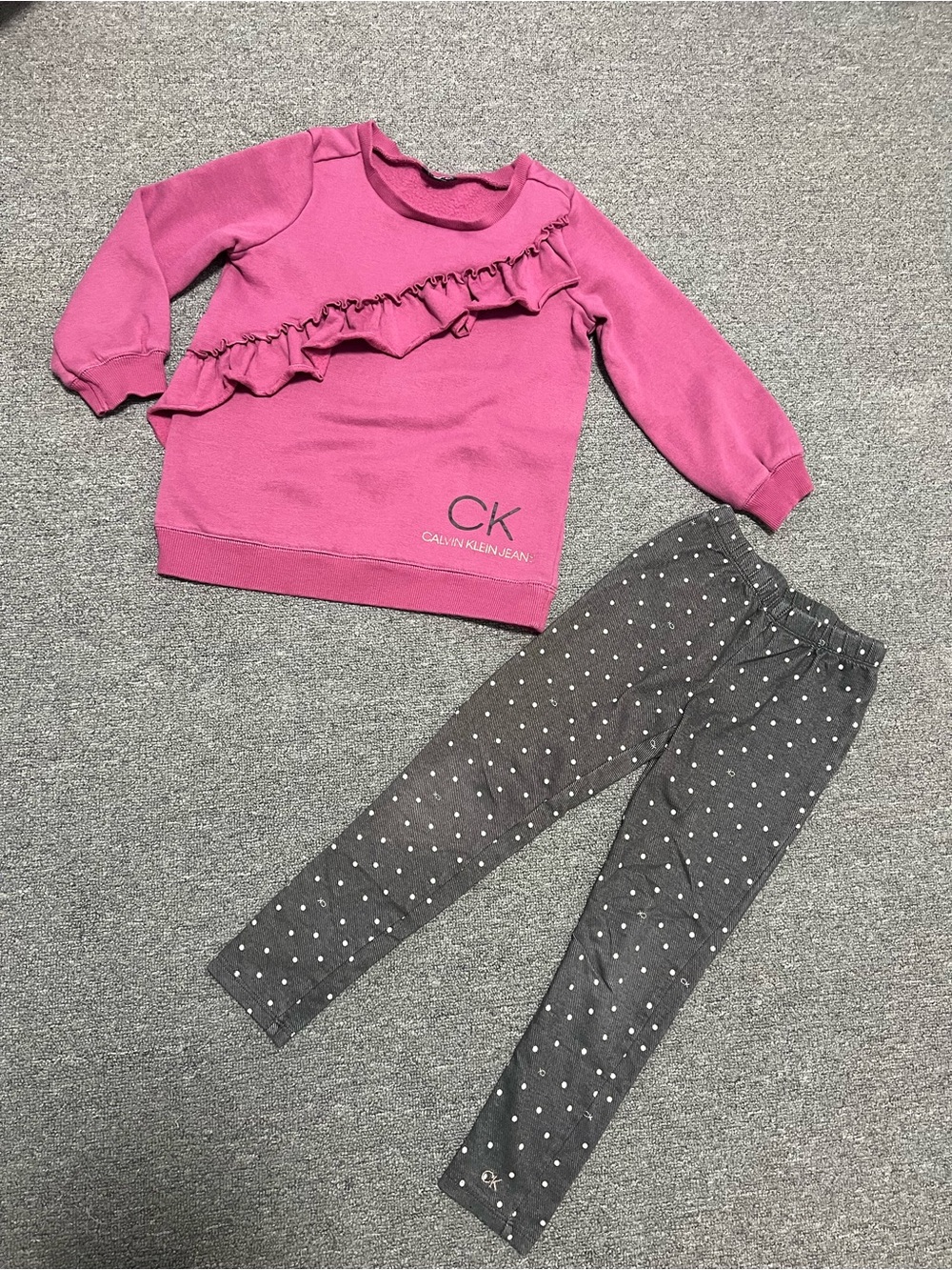Calvin Klein Jeans Pink Ruffle Sweatshirt with Gray Polka Dot Leggings Girl‘s 7T